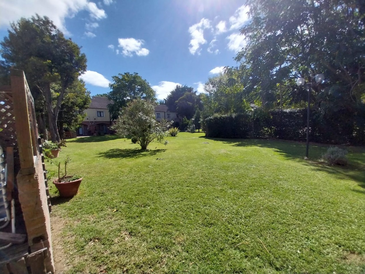 DEPARTAMENTO 4 AMBIENTES CON PARQUE Y PARRILLA. PINAMAR