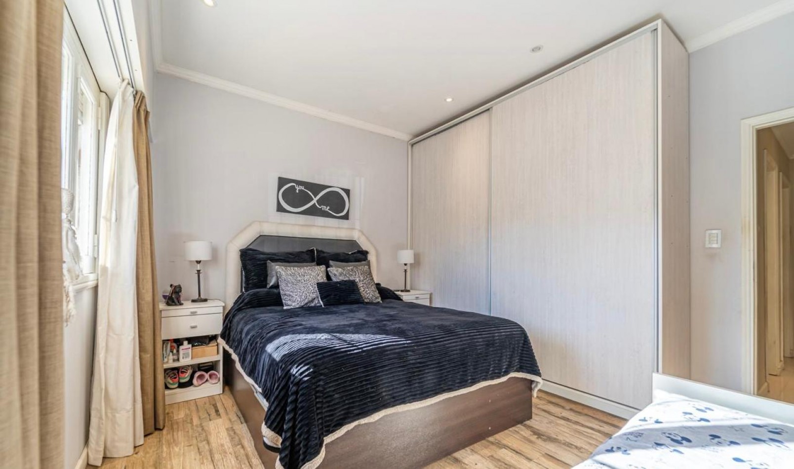 CASA 3 AMBIENTES TOTALMENTE RECICLADA.BARRIO 9 DE JULIO