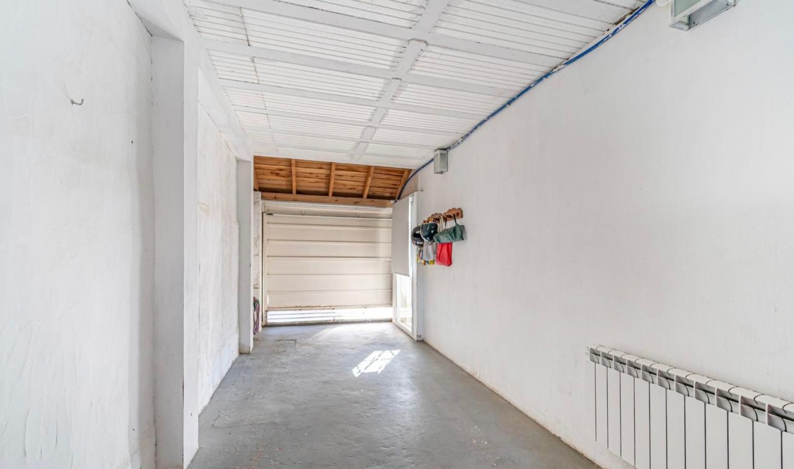 CASA 3 AMBIENTES TOTALMENTE RECICLADA.BARRIO 9 DE JULIO