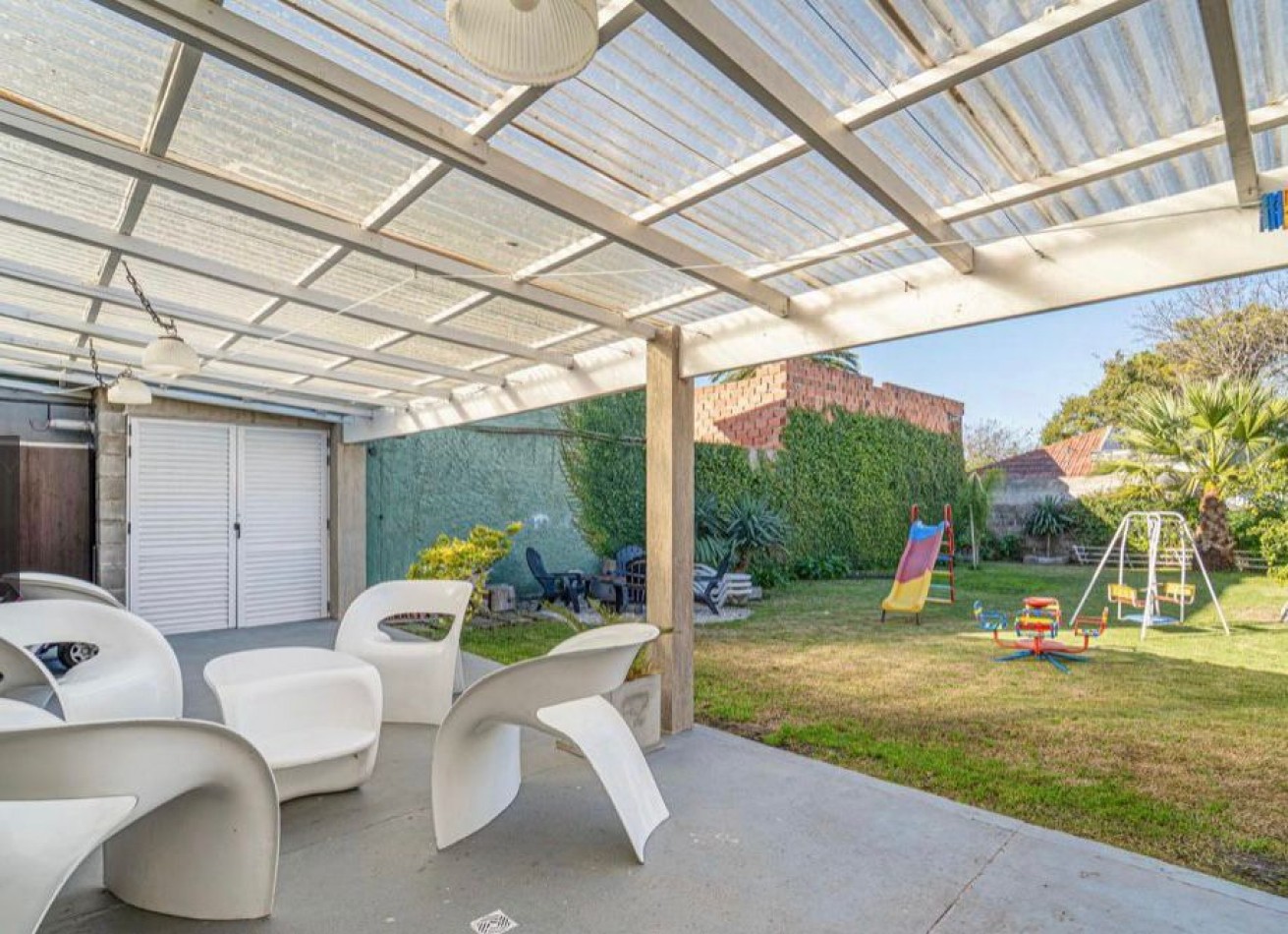 CASA 3 AMBIENTES TOTALMENTE RECICLADA.BARRIO 9 DE JULIO