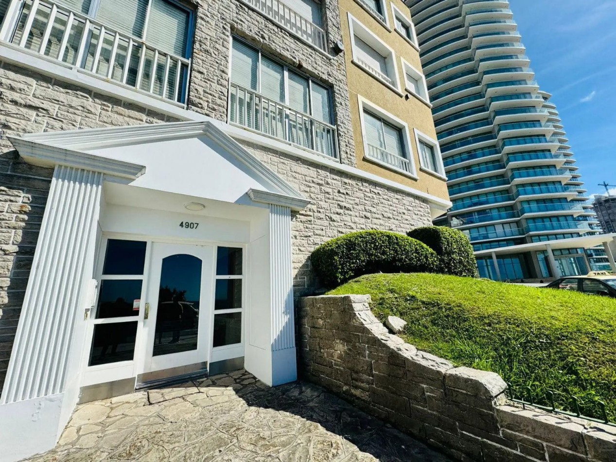 DEPARTAMENTO 3 AMBIENTES LATERAL VISTA AL MAR CON COCHERA .APTO CREDITO