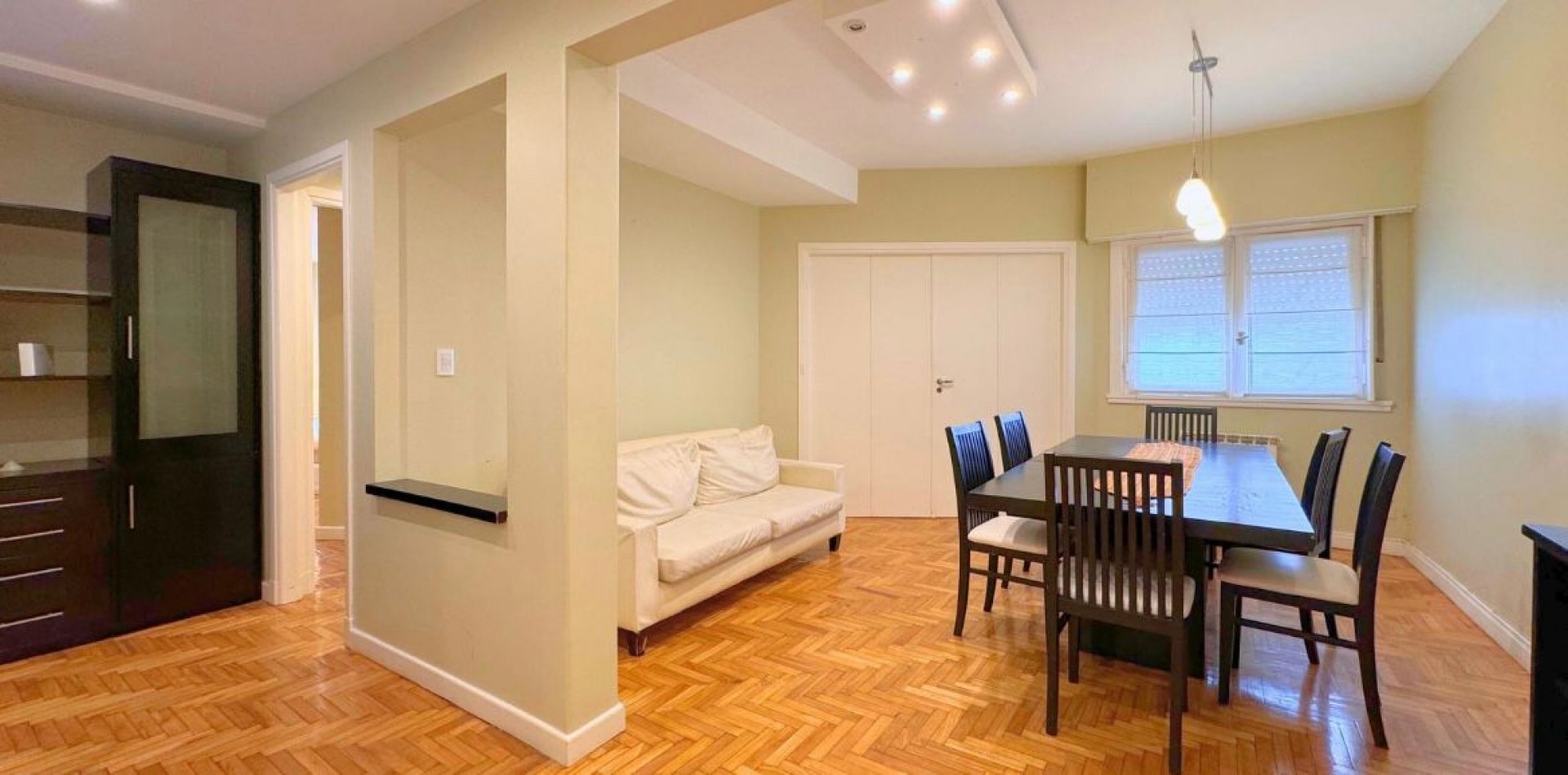 DEPARTAMENTO 3 AMBIENTES LATERAL VISTA AL MAR CON COCHERA .APTO CREDITO