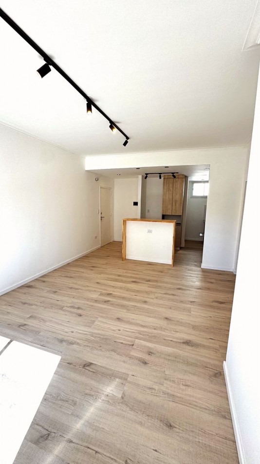 DEPARTAMENTO 3 AMBIENTES A LA CALLE RECICLADO.LA PERLA