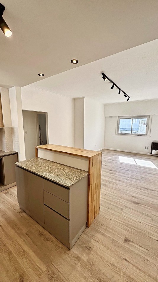 DEPARTAMENTO 3 AMBIENTES A LA CALLE RECICLADO.LA PERLA