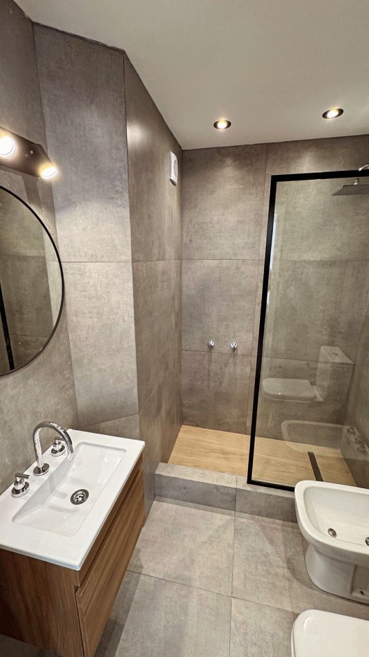 DEPARTAMENTO 3 AMBIENTES A LA CALLE RECICLADO.LA PERLA