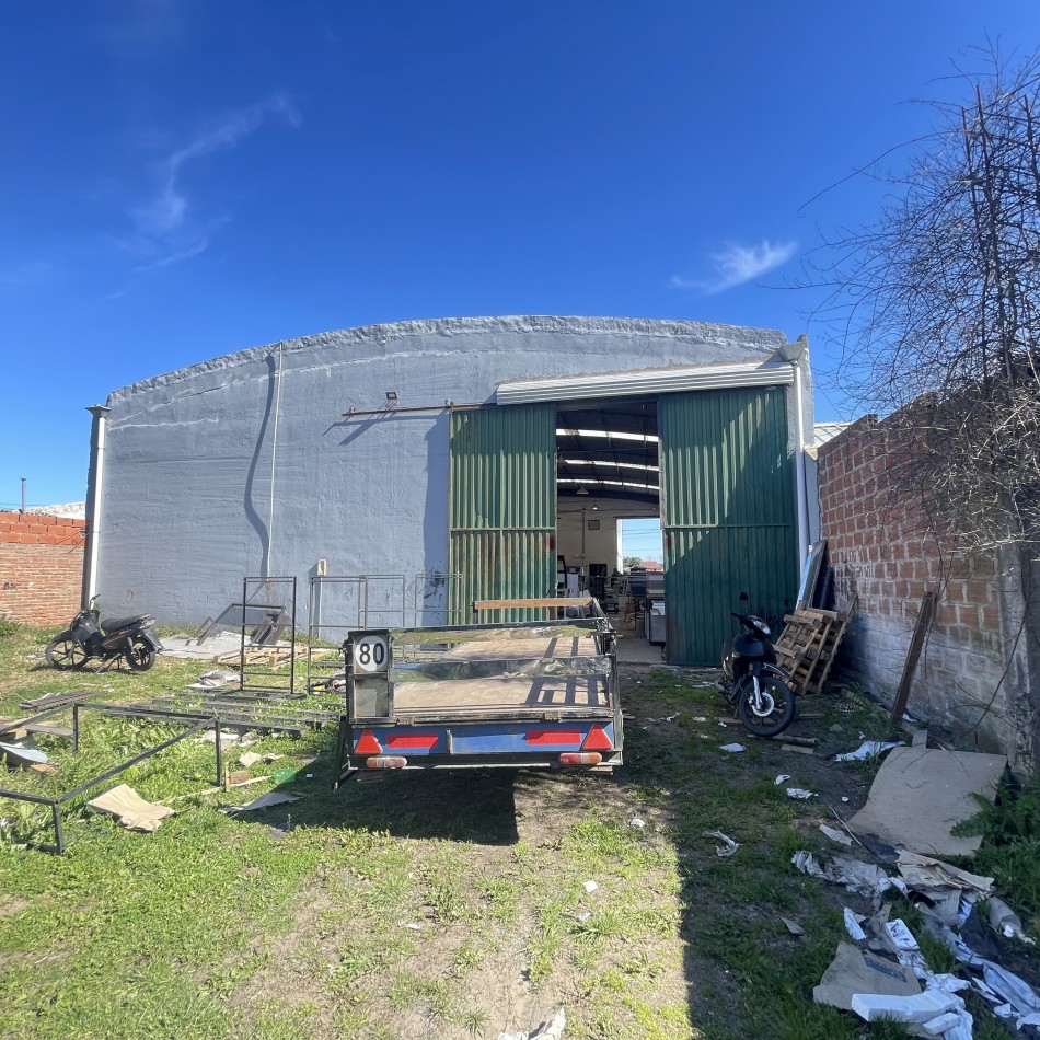 GALPON  DEPOSITO CON DEPARTAMENTO 3 AMBIENTES