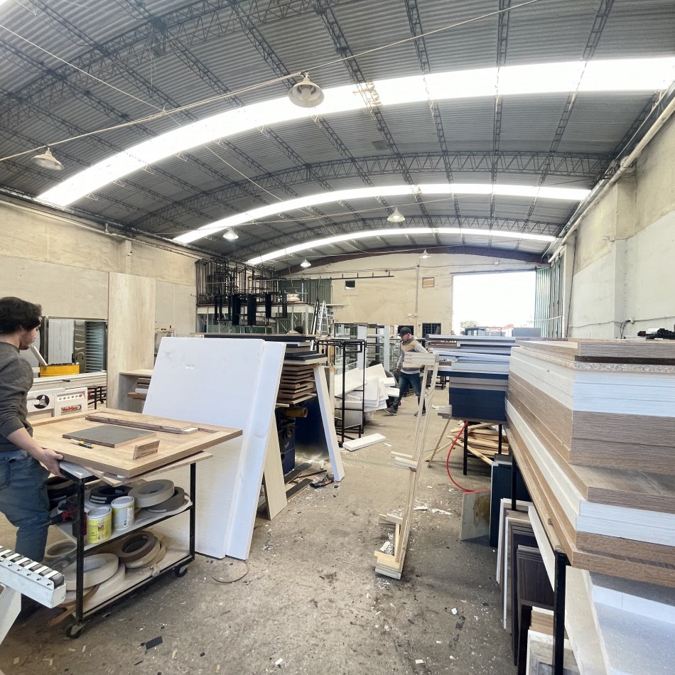 GALPON  DEPOSITO CON DEPARTAMENTO 3 AMBIENTES