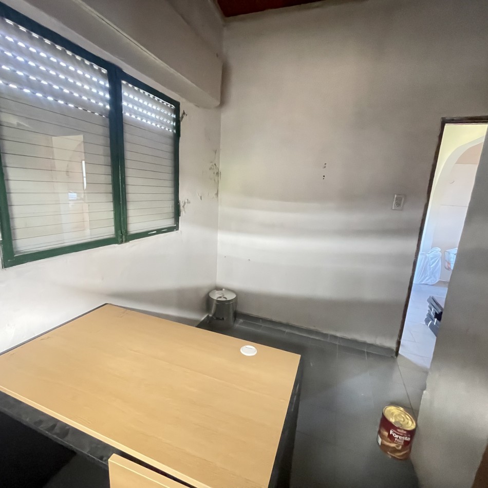 GALPON  DEPOSITO CON DEPARTAMENTO 3 AMBIENTES