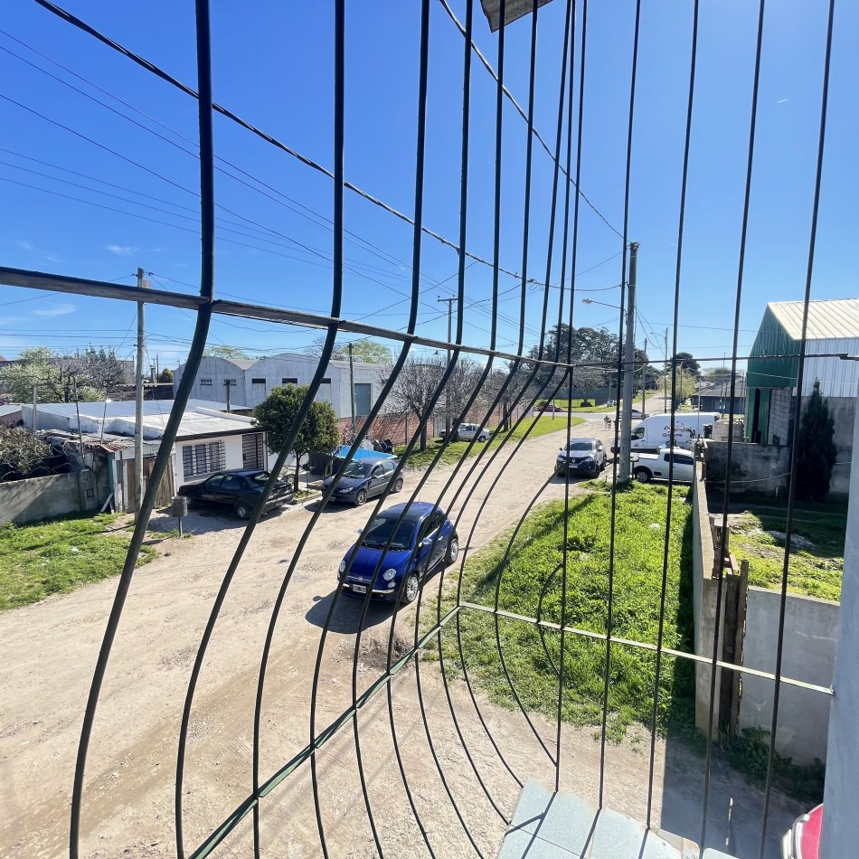 GALPON  DEPOSITO CON DEPARTAMENTO 3 AMBIENTES