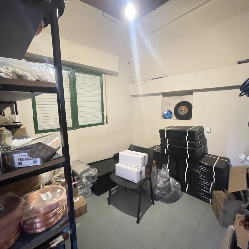 GALPON  DEPOSITO CON DEPARTAMENTO 3 AMBIENTES