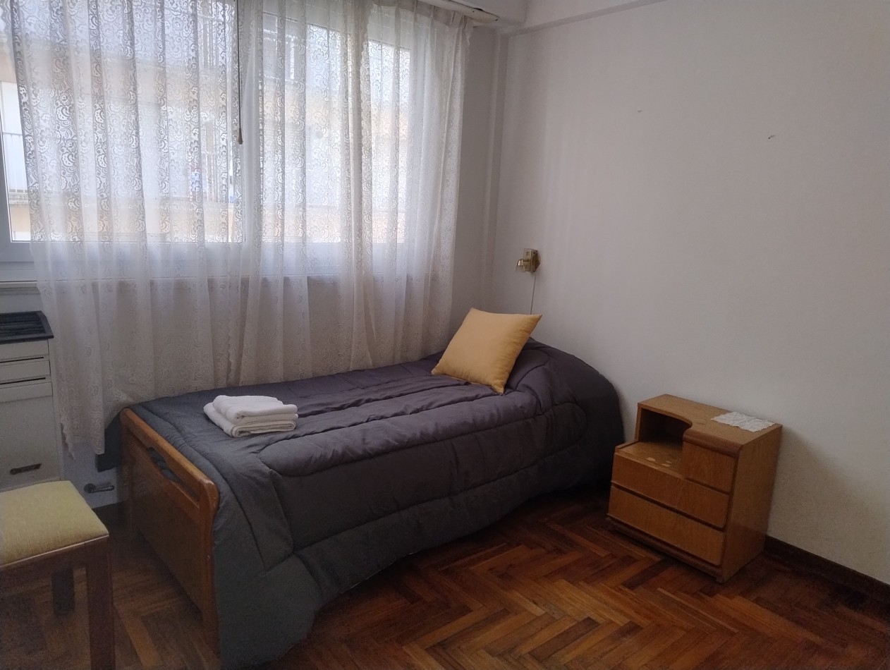 Departamento 3 amb mas dependencia al frente con balcon y cochera plaza colon 