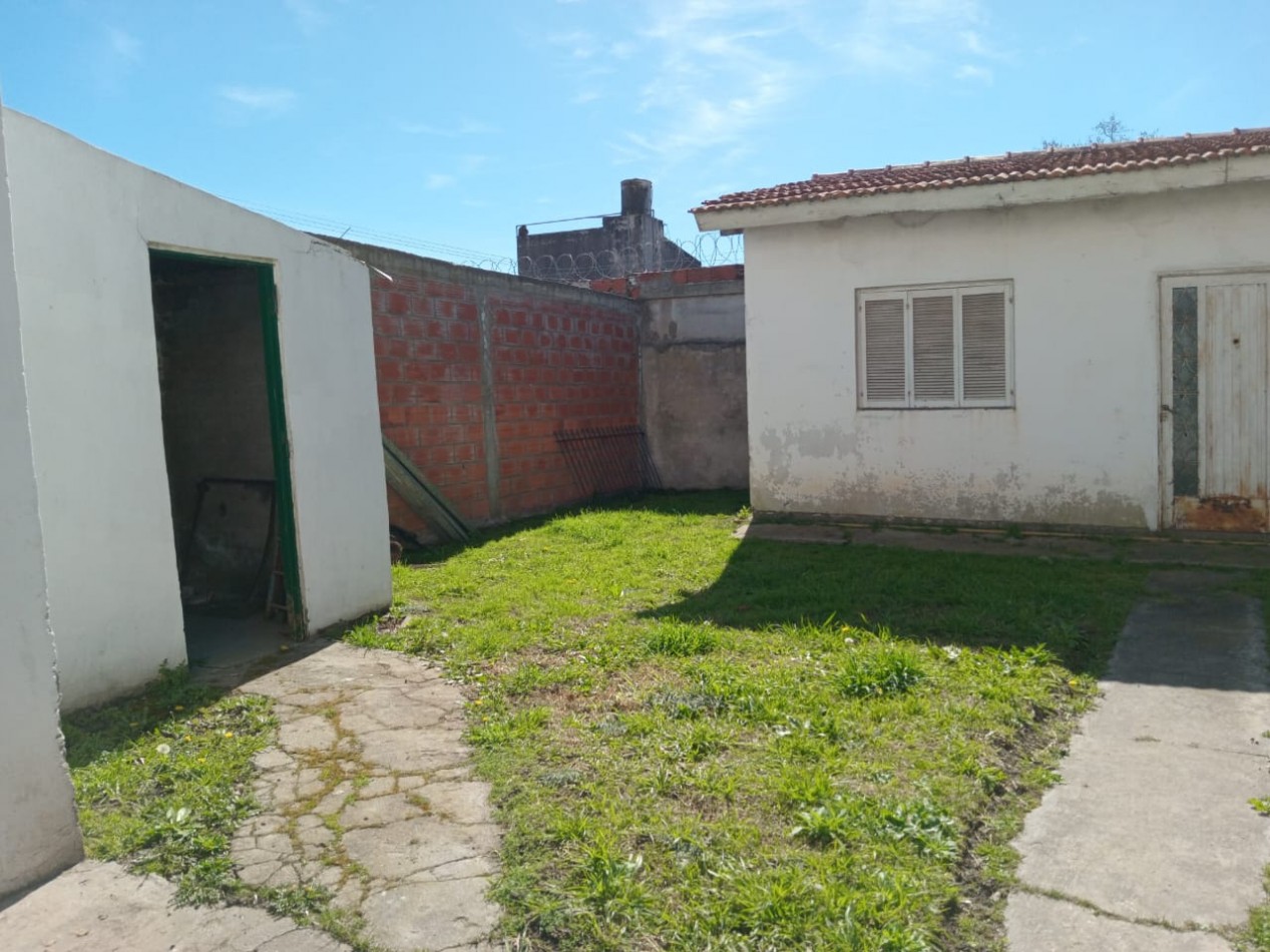 CASA 4 AMBIENTES MAS DEPARTAMENTO - LOS PINARES