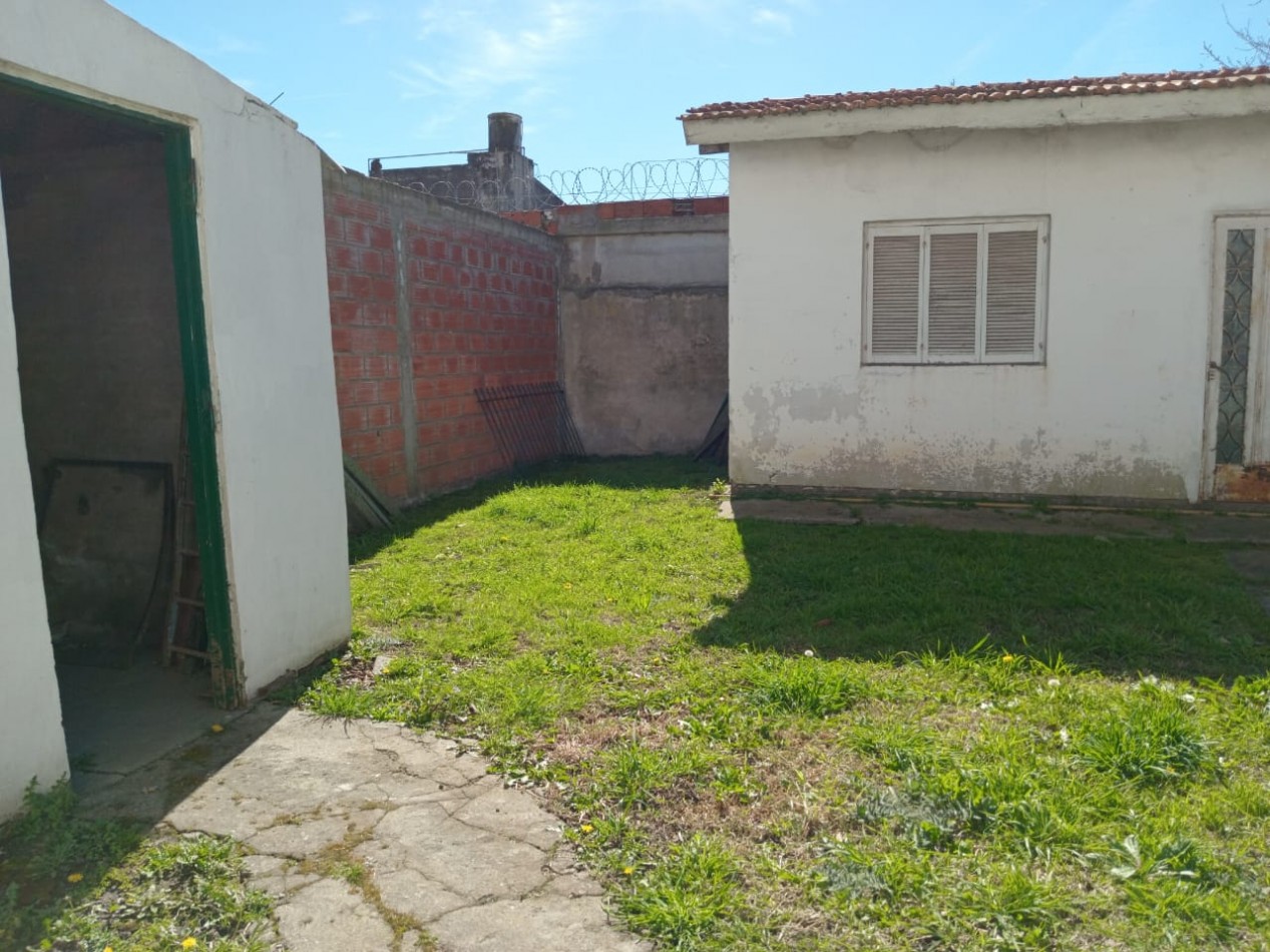 CASA 4 AMBIENTES MAS DEPARTAMENTO - LOS PINARES