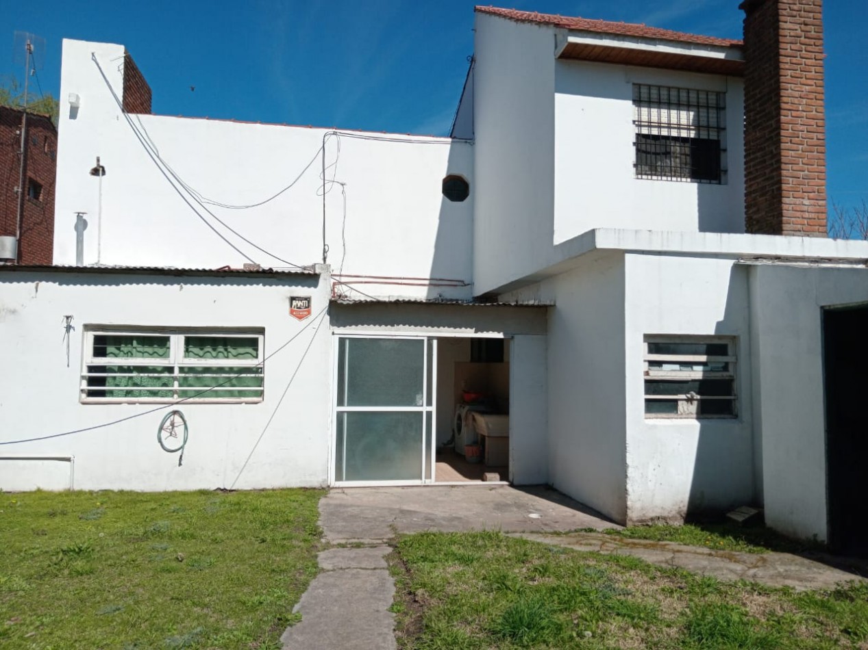 CASA 4 AMBIENTES MAS DEPARTAMENTO - LOS PINARES