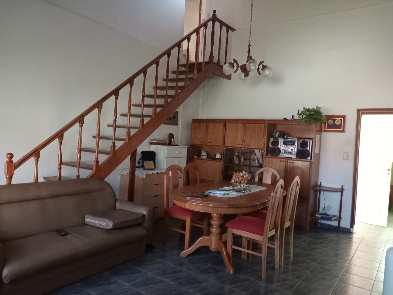 CASA 4 AMBIENTES MAS DEPARTAMENTO - LOS PINARES