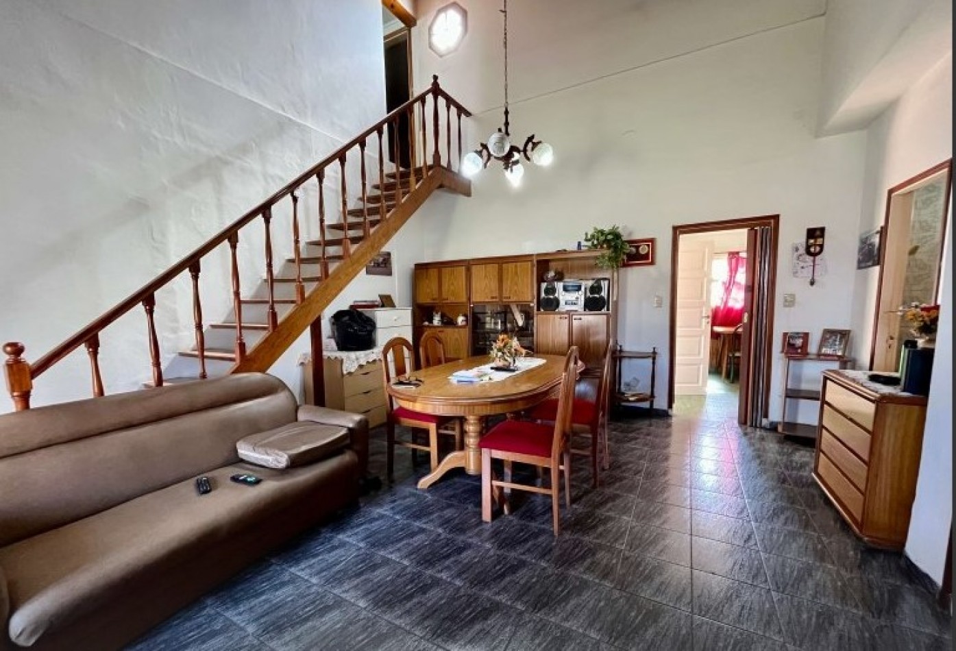 CASA 4 AMBIENTES MAS DEPARTAMENTO - LOS PINARES