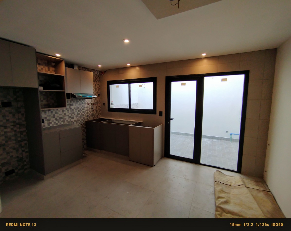 Venta en block dos ph 2 ambientes + local