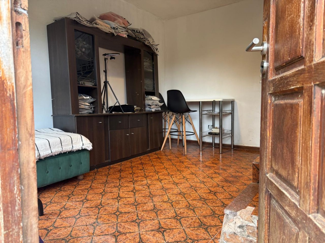 PH EN SAN EDUARDO DE CHAPADMALAL ESTADO ORIGINAL CON COCHERA Y BALCON AL FRENTE 