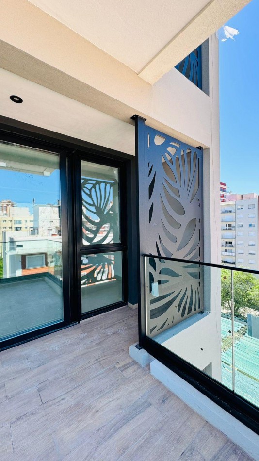 DEPARTAMENTO A ESTRENAR 3 AMBIENTES CON COCHERA Y BAULERA . ENTREGA FEBRERO 2026-PLAYA GRANDE 