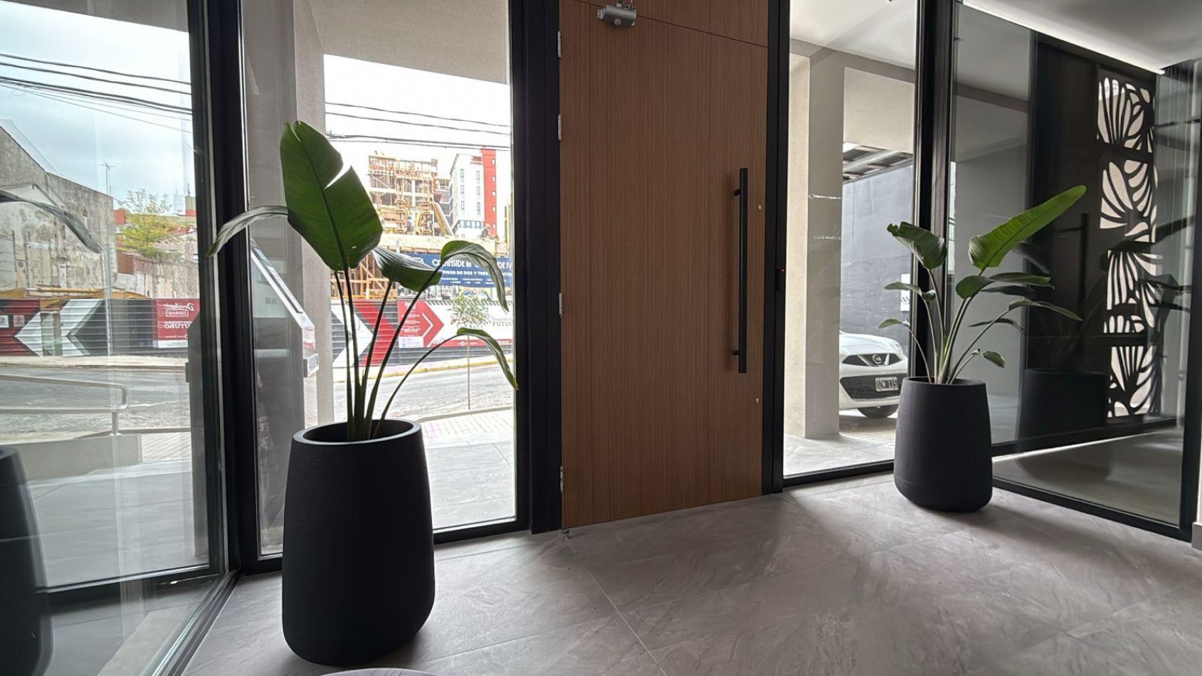 DEPARTAMENTO A ESTRENAR 3 AMBIENTES CON COCHERA Y BAULERA . ENTREGA FEBRERO 2026-PLAYA GRANDE 