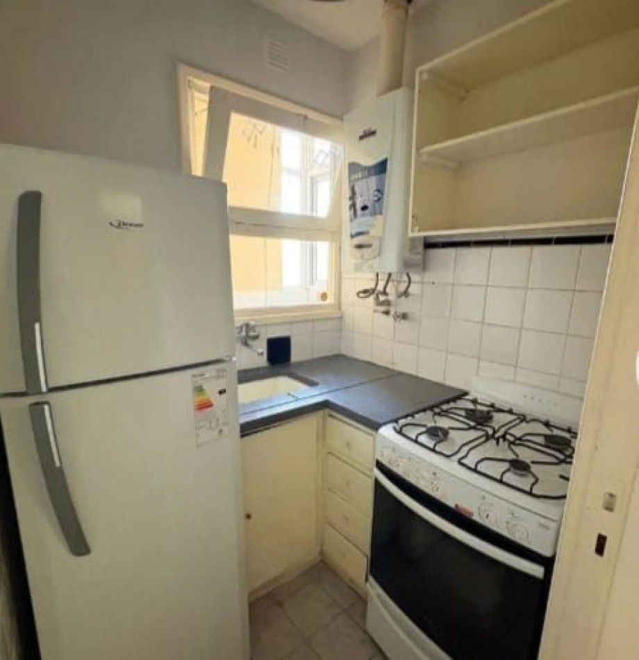 DEPARTAMENTO DOS AMBIENTES A LA CALLE .MIRAMAR