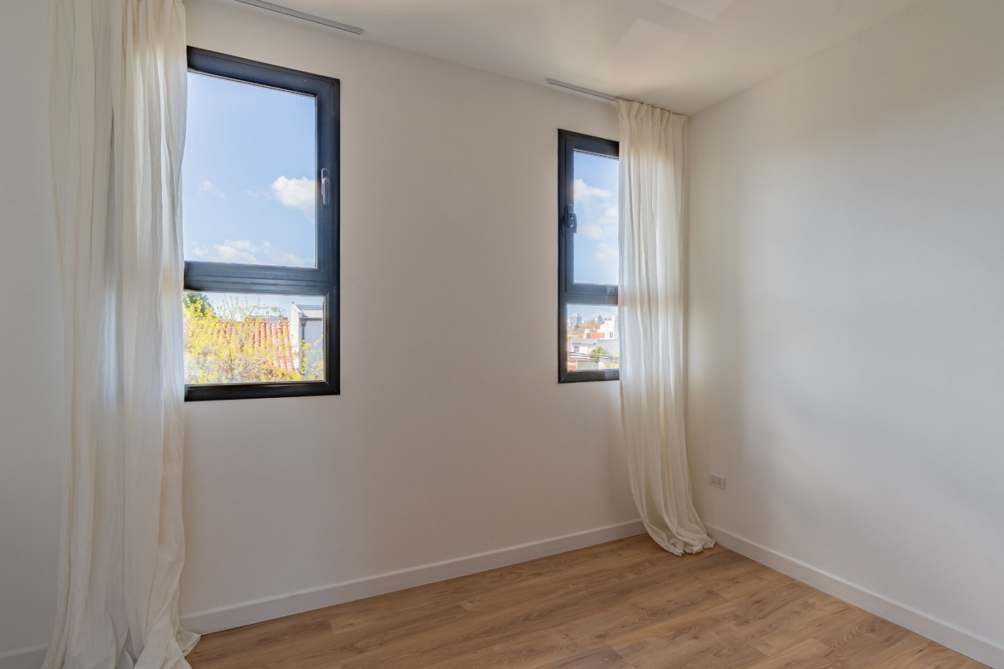  VENTA DEPARTAMENTO PH 3 AMBIENTES AL FRENTE CON COCHERA