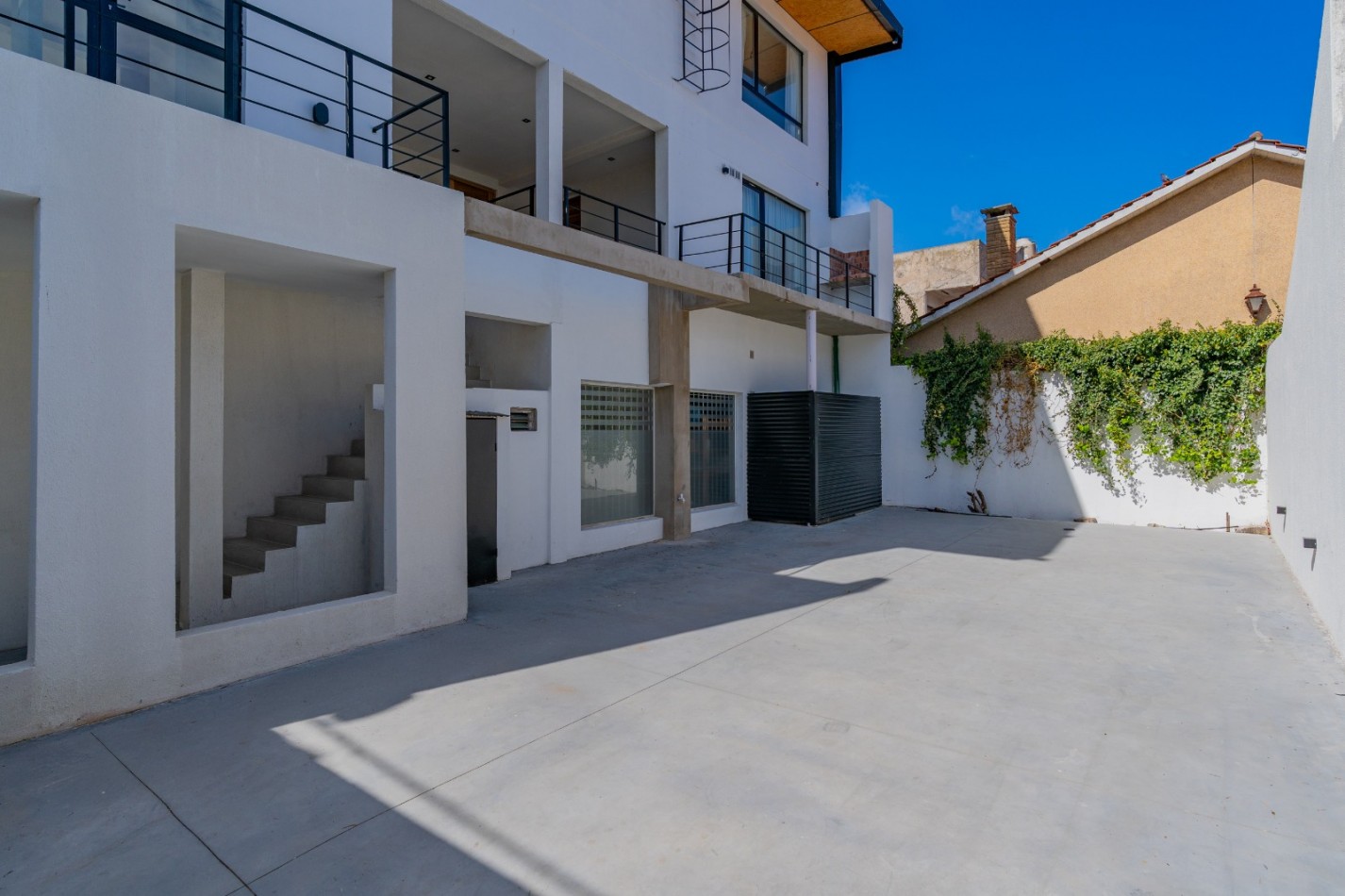  VENTA DEPARTAMENTO PH 3 AMBIENTES AL FRENTE CON COCHERA