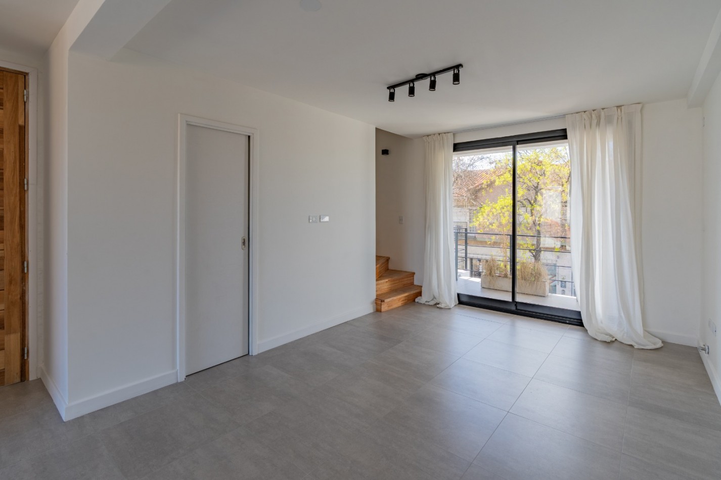  VENTA DEPARTAMENTO PH 3 AMBIENTES AL FRENTE CON COCHERA