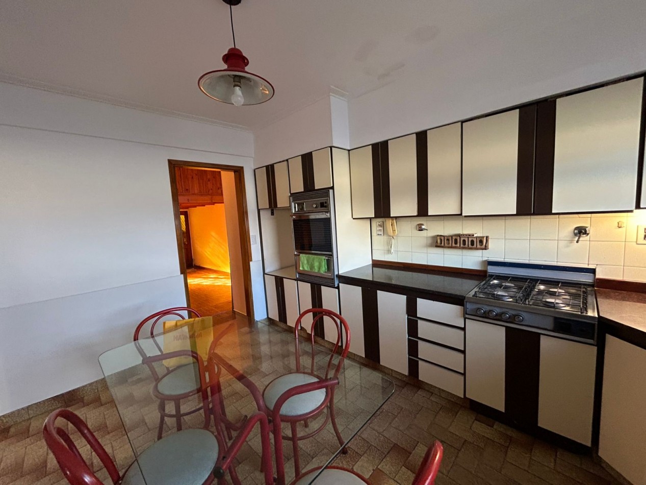 CASA 4 AMBIENTES CON PARQUE .LOS PINARES APTO CREDITO.