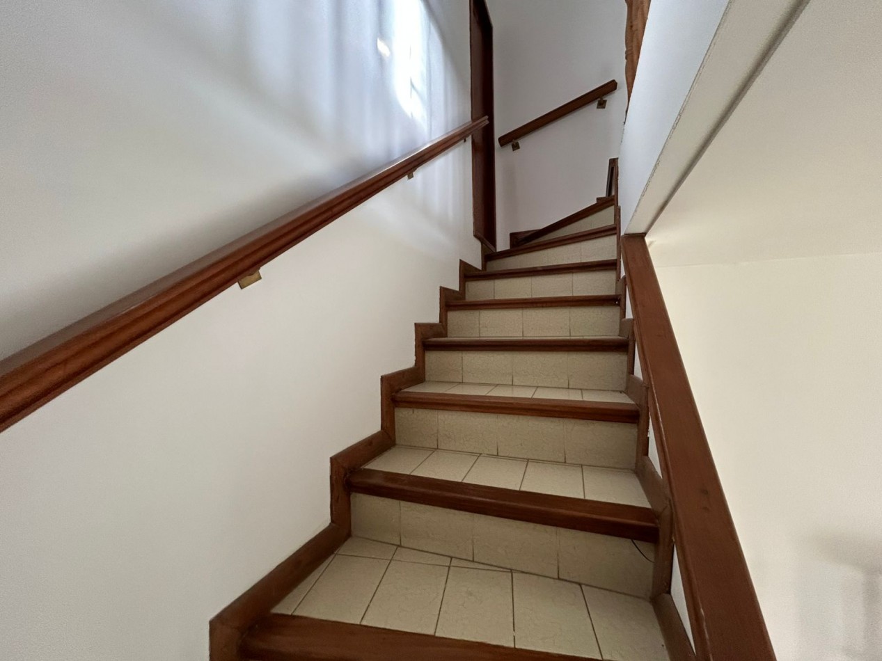 CASA 4 AMBIENTES CON PARQUE .LOS PINARES APTO CREDITO.