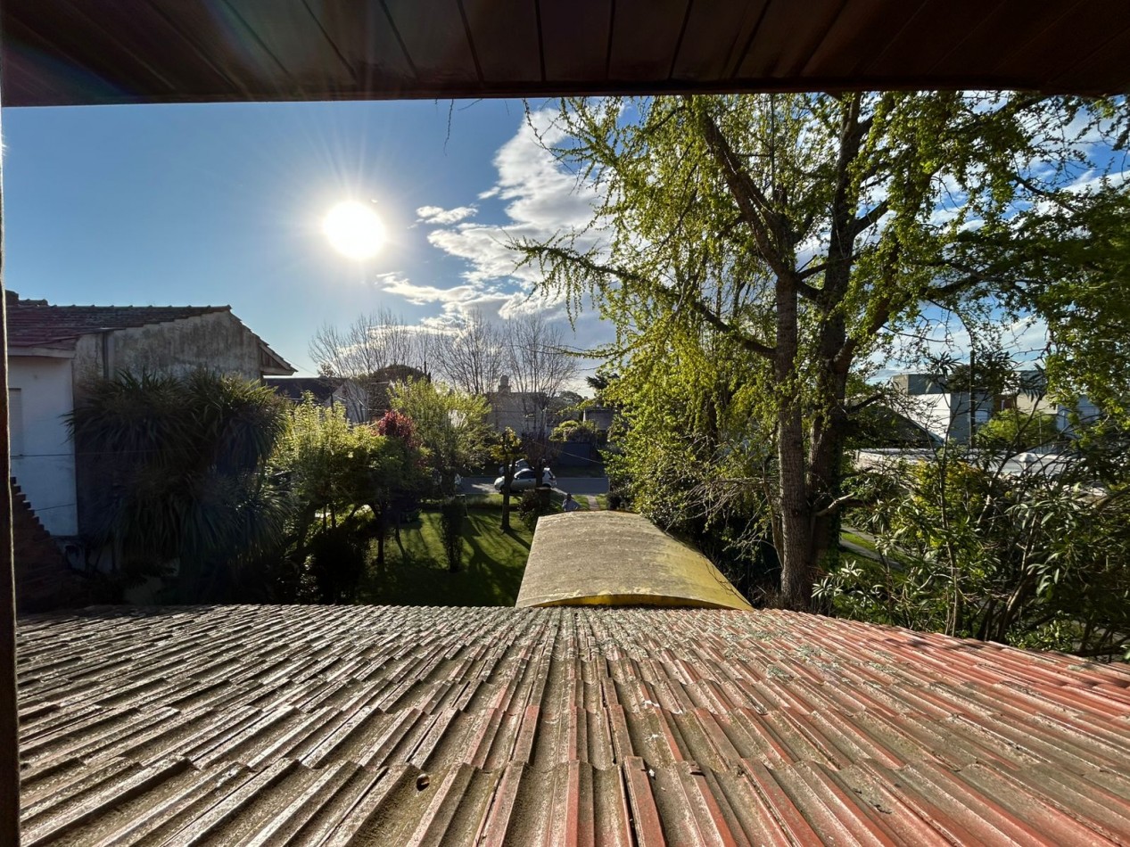 CASA 4 AMBIENTES CON PARQUE .LOS PINARES APTO CREDITO.