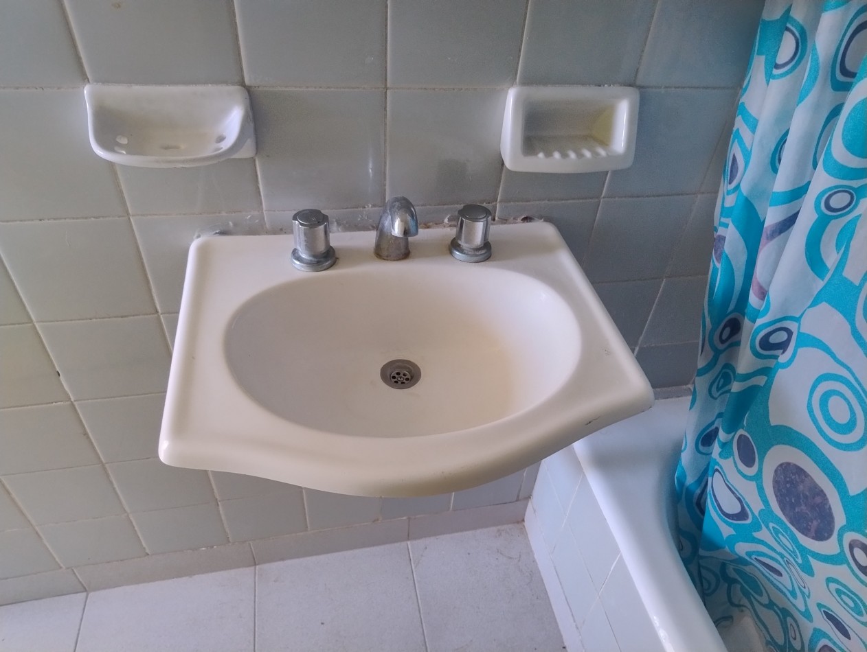 Departamento 2 amb y medio Contrafrente muy luminoso centro 