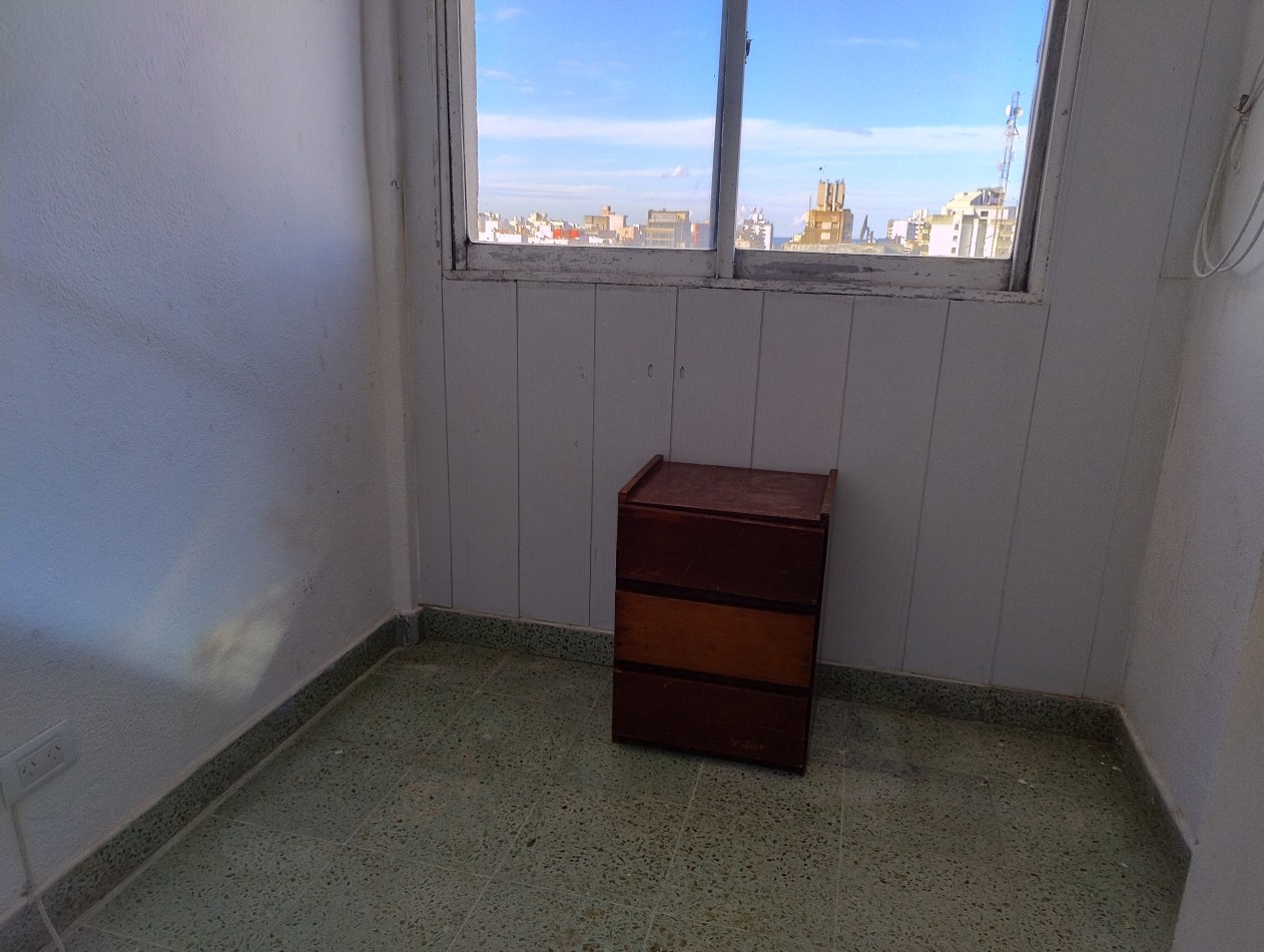 Departamento 2 amb y medio Contrafrente muy luminoso centro 