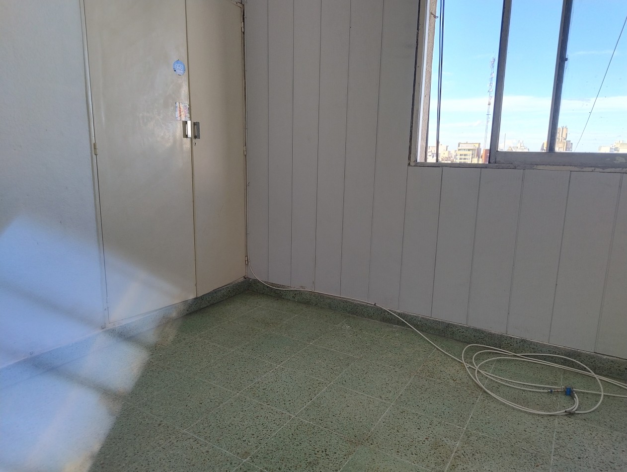 Departamento 2 amb y medio Contrafrente muy luminoso centro 