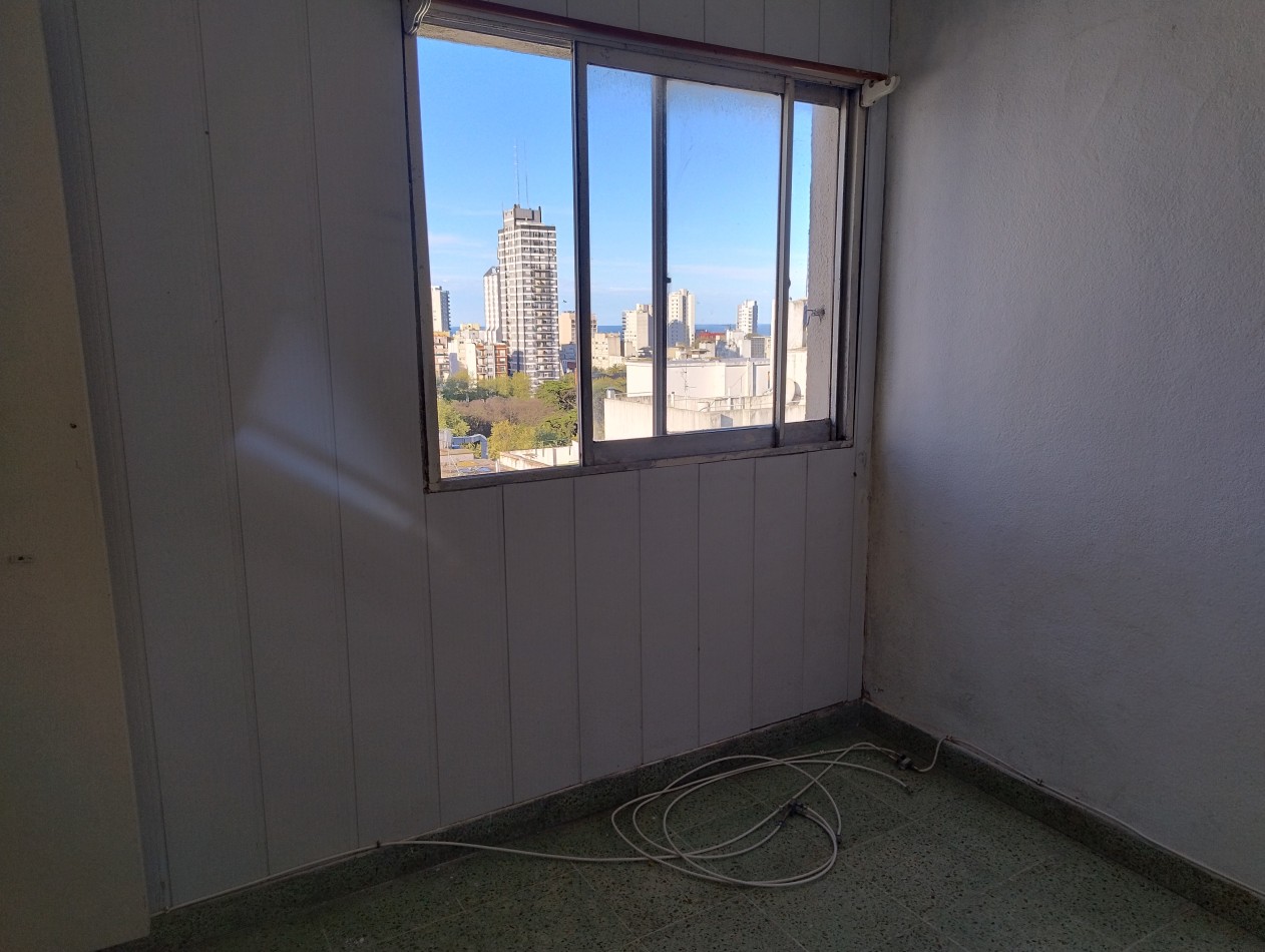 Departamento 2 amb y medio Contrafrente muy luminoso centro 