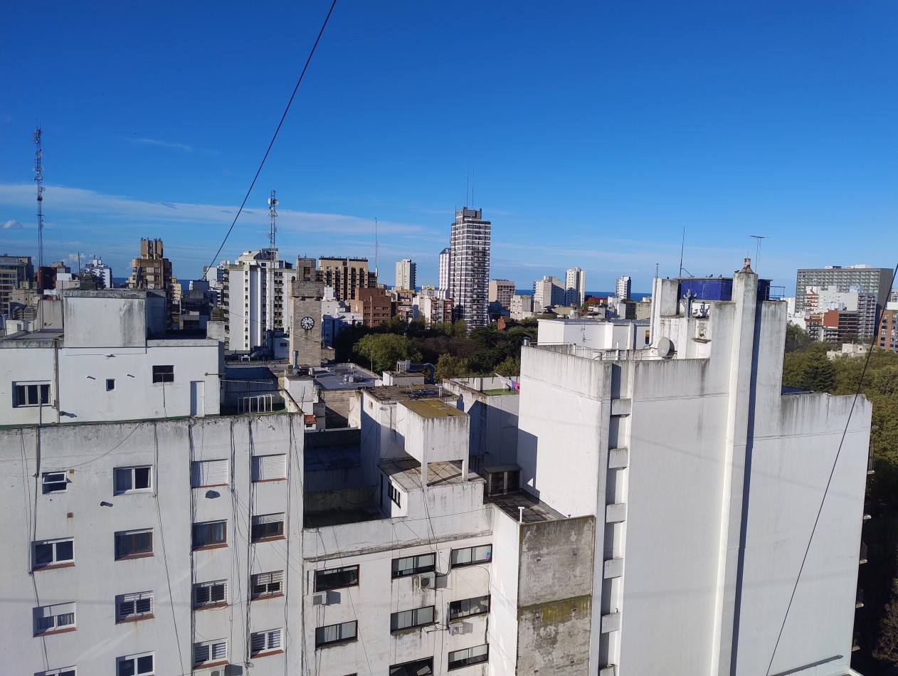 Departamento 2 amb y medio Contrafrente muy luminoso centro 