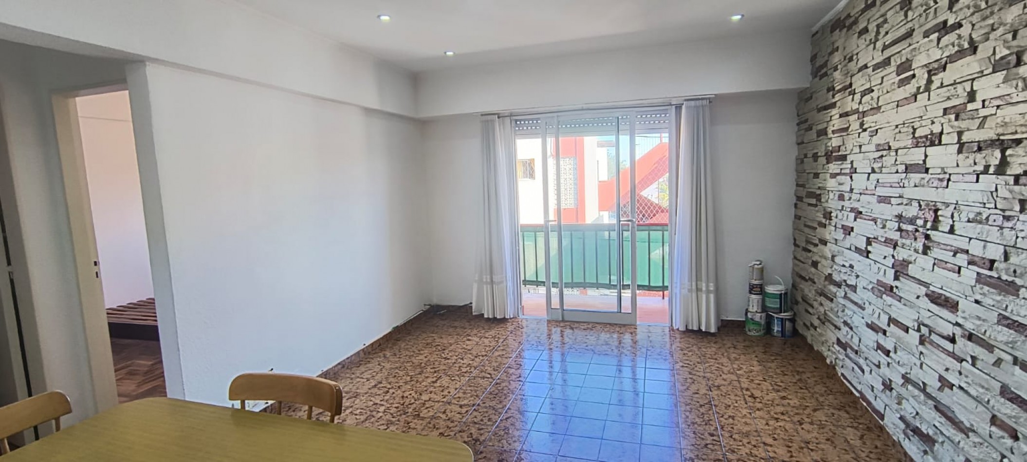 VENTA DEPARTAMENTO TRES AMBIENTES 