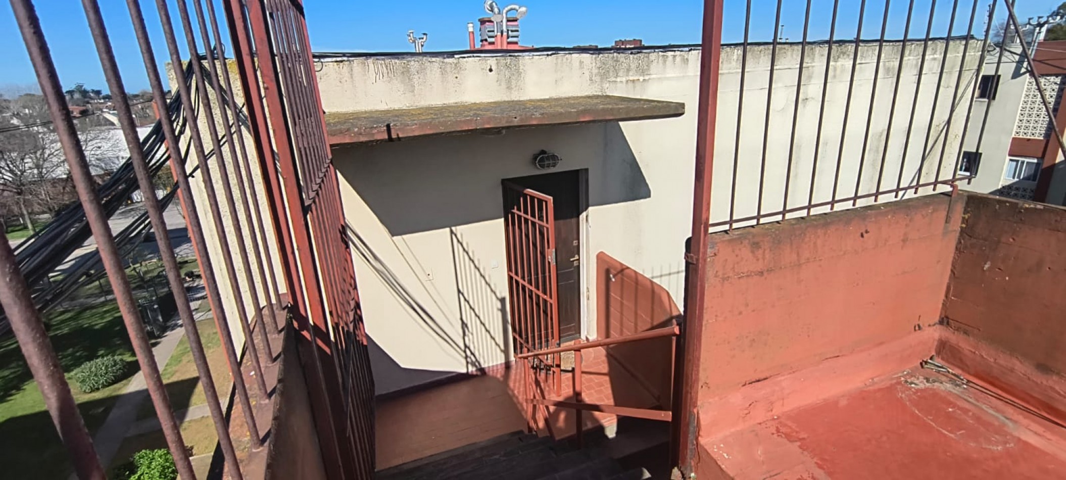 VENTA DEPARTAMENTO TRES AMBIENTES 