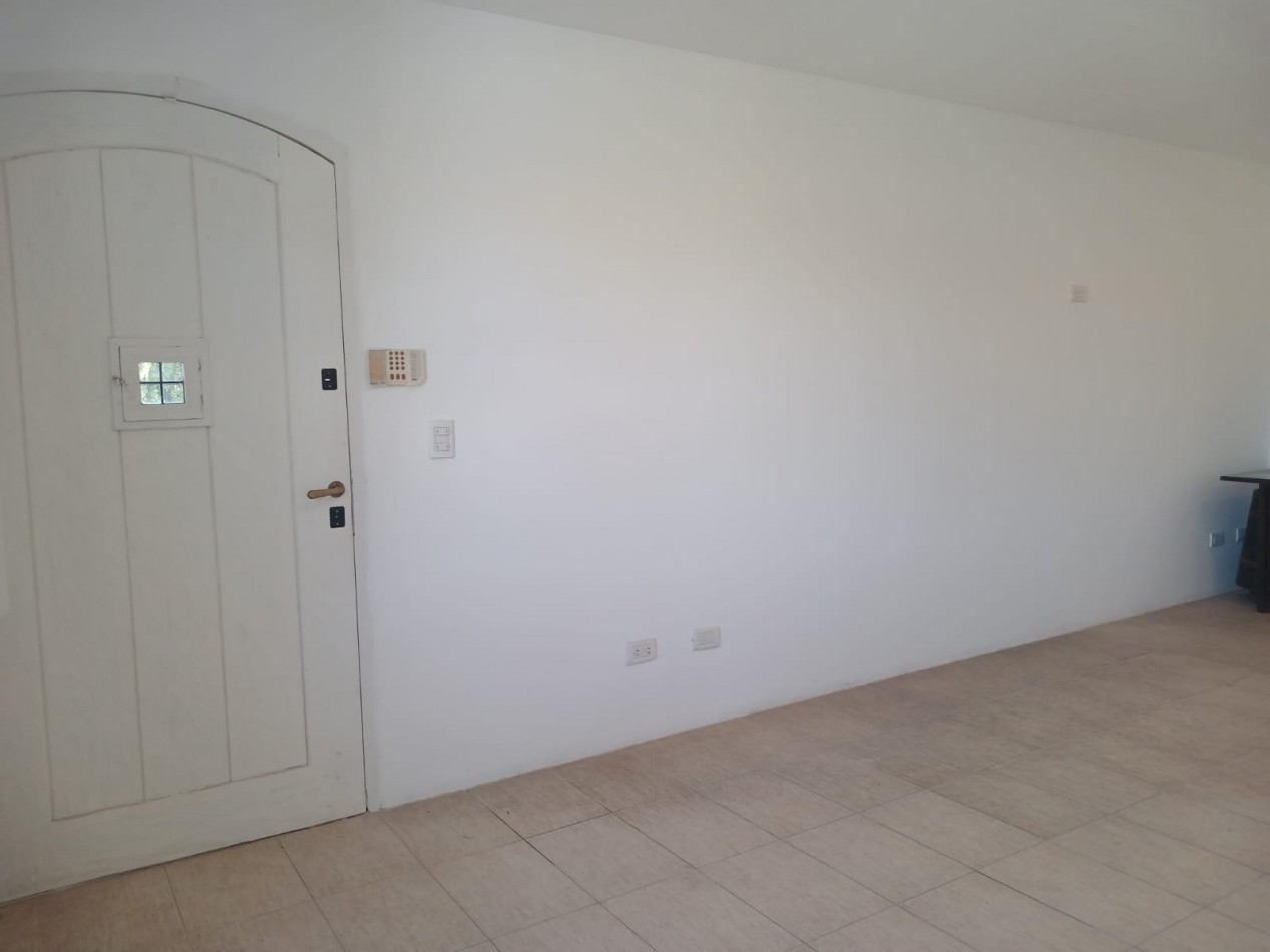 Venta casa 3 ambientes garaje y parque