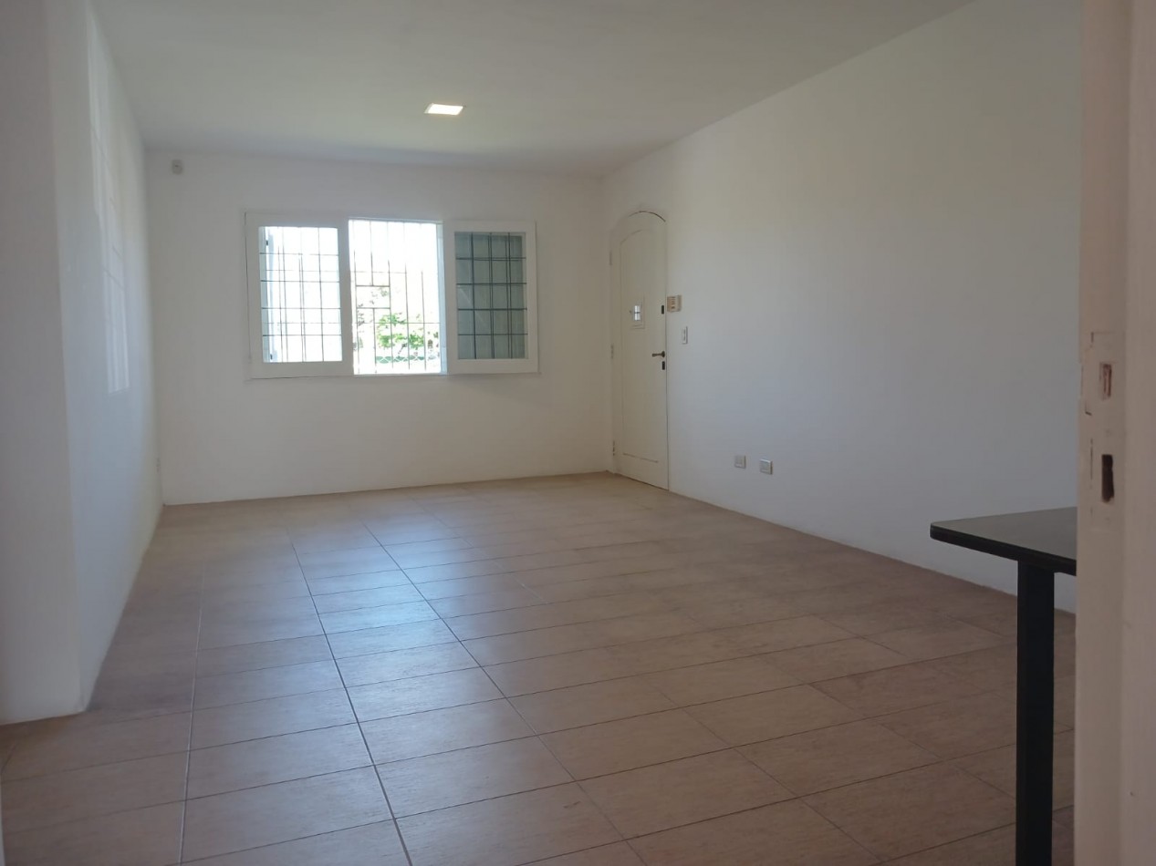 Venta casa 3 ambientes garaje y parque