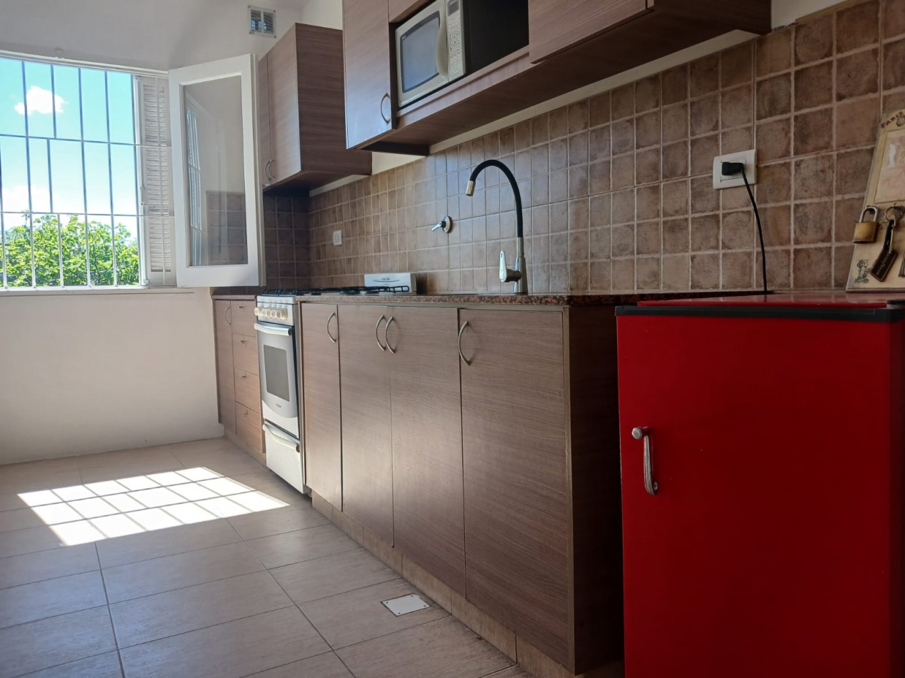 Venta casa 3 ambientes garaje y parque