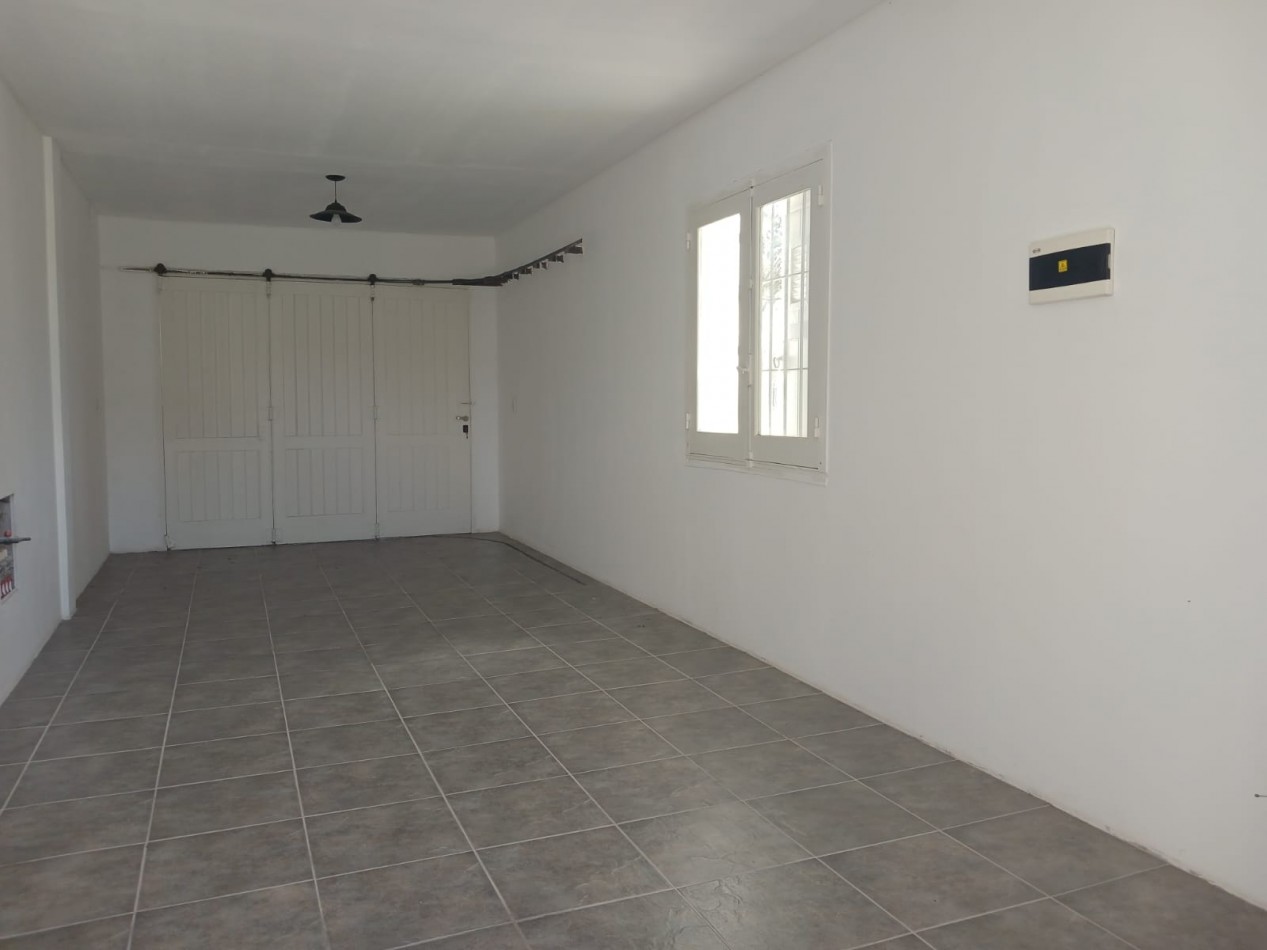 Venta casa 3 ambientes garaje y parque