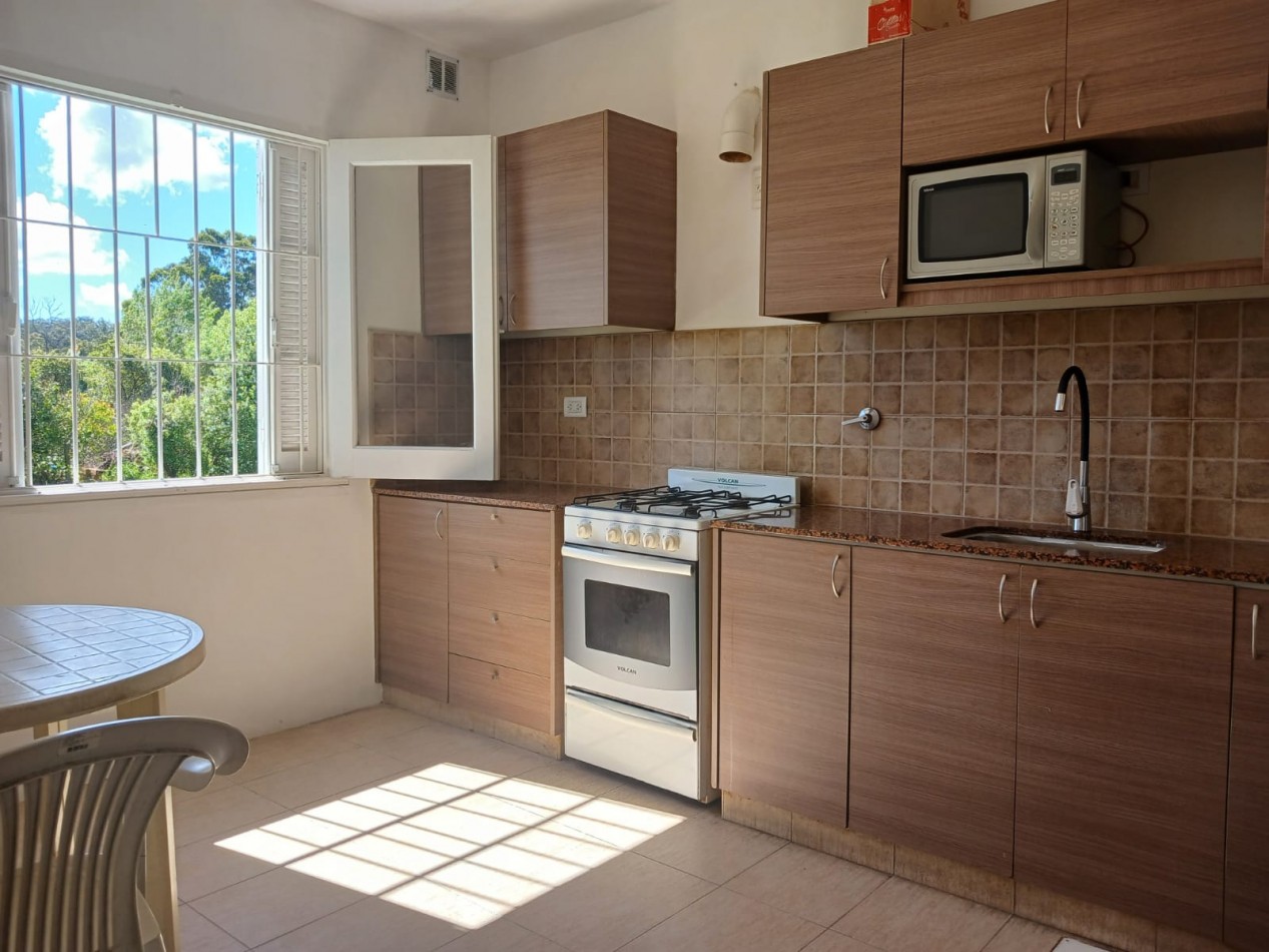 Venta casa 3 ambientes garaje y parque