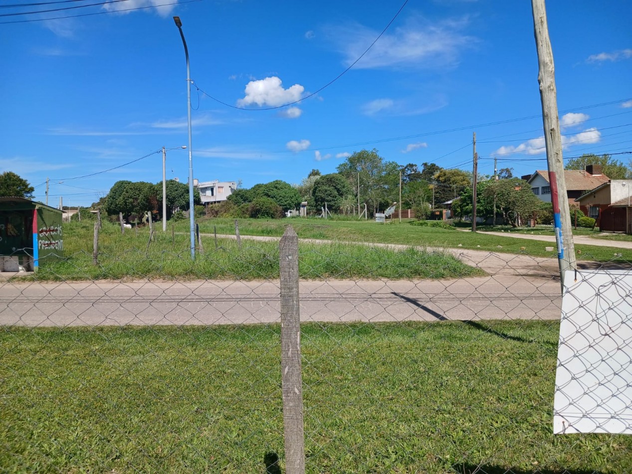 Venta casa 3 ambientes garaje y parque