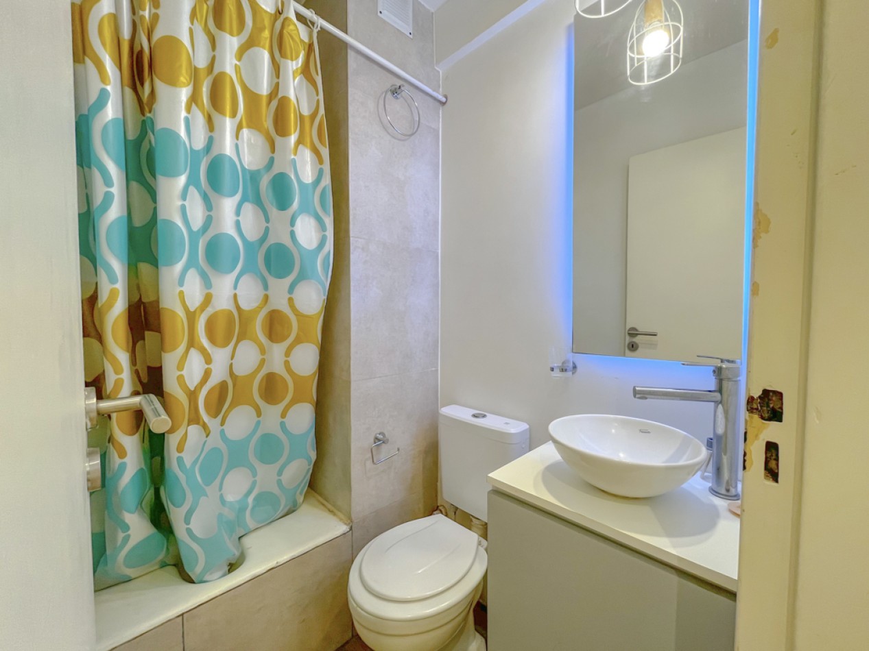 venta monoambiente a la calle con balcon