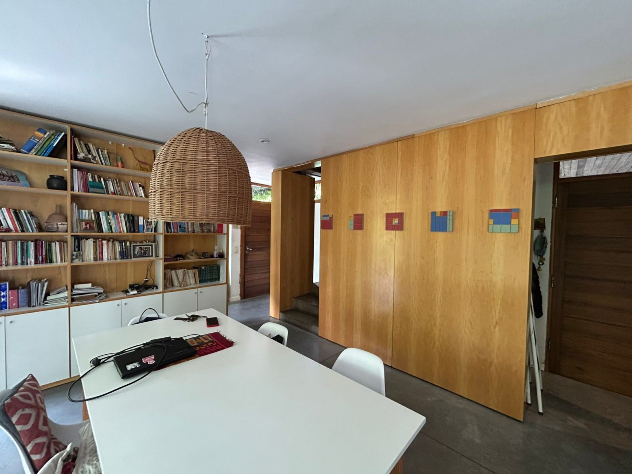 CASA EN PH TOTALMENTE INDEPENDIENTE 4 AMBIENTES CON ESCRITORIO QUINCHO CUBIERTO Y PARQUE .APTO CREDITO