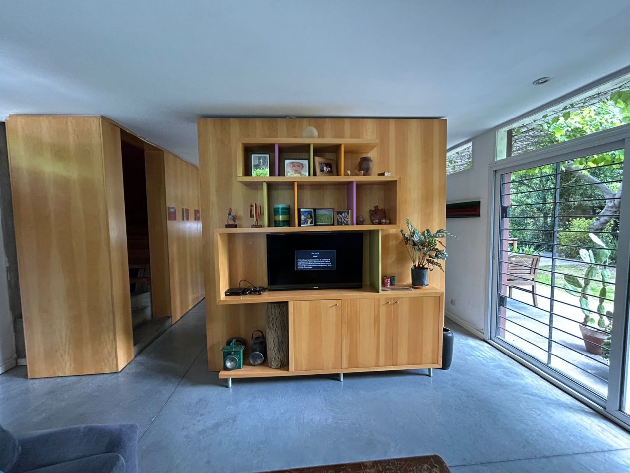 CASA EN PH TOTALMENTE INDEPENDIENTE 4 AMBIENTES CON ESCRITORIO QUINCHO CUBIERTO Y PARQUE .APTO CREDITO