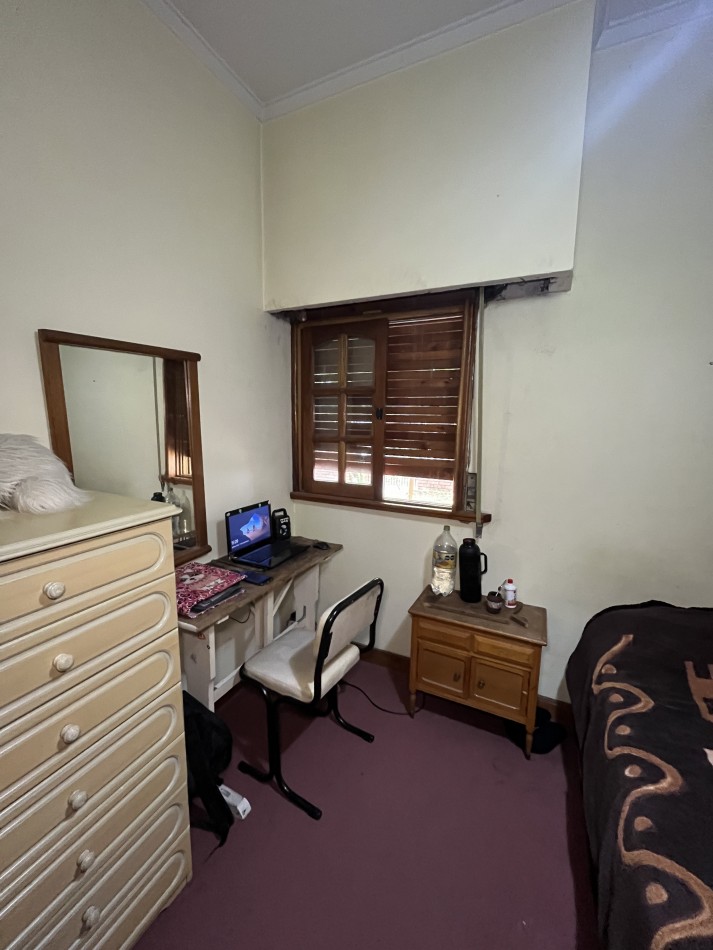 VENTA DOS PH 2 Y 3 AMBIENTES A RECICLAR EN POMPEYA. VENTA EN BLOCK 