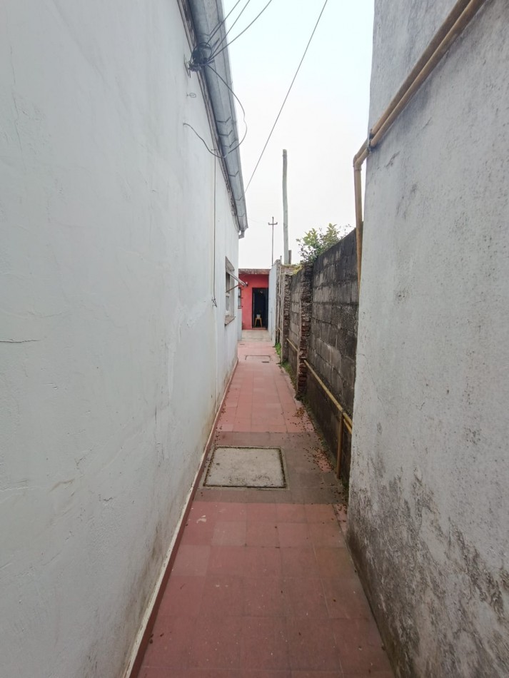 VENTA DOS PH 2 Y 3 AMBIENTES A RECICLAR EN POMPEYA. VENTA EN BLOCK 