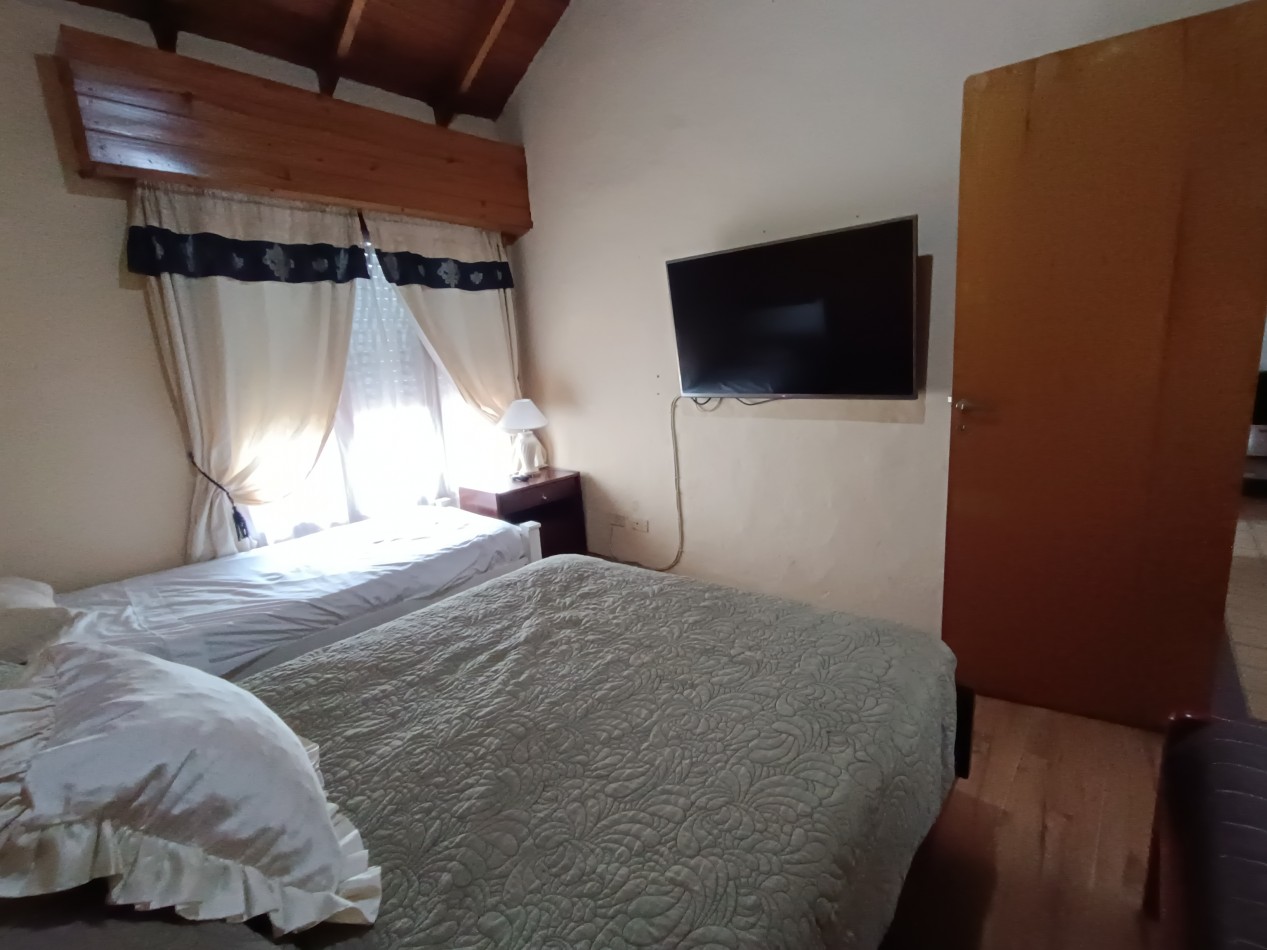Casa 3 ambientes sobre dos lotes + departamento, cochera, quincho parque en Colinas de Peralta Ramos